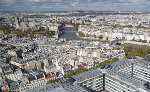 Panoramic view over Paris from the main tower of Université Pierre et Marie Curie (P. Kitmacher)
